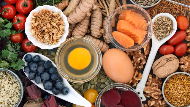 12 Sumber Protein Tinggi Terbaik untuk Membantu Membentuk Tubuh Ideal dan Sehat Alami